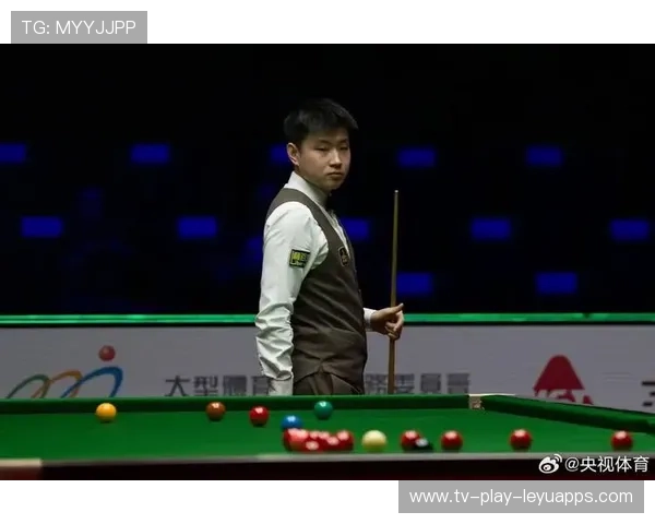 斯诺克国锦赛精彩不断：大师赛冠军出局，赵心童逆势胜出，周跃龙错失良机